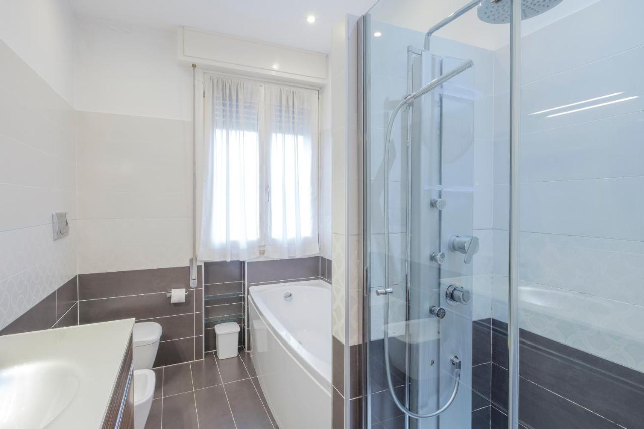 Aura Home Sirmione - 2 Bedrooms Apartment Exterior photo