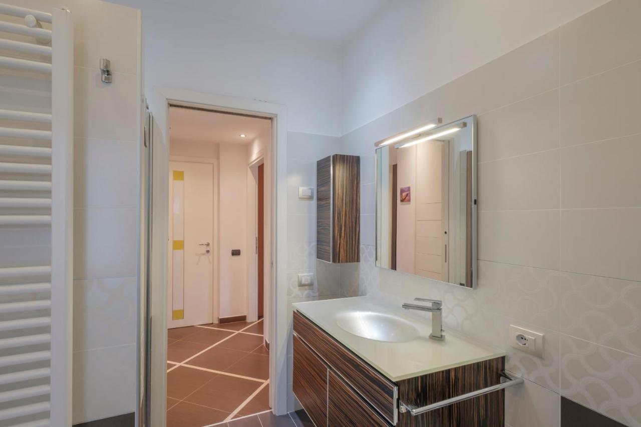 Aura Home Sirmione - 2 Bedrooms Apartment Exterior photo